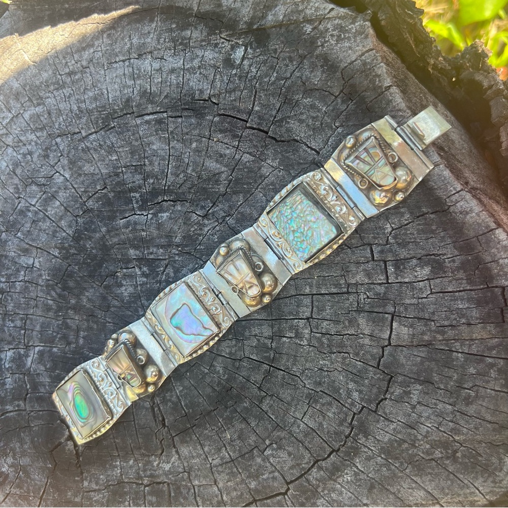 Taxco Sterling Silver and Iridescent Bracelet, Chunky, Marked 925. Nice Weight - Picture 5 of 14